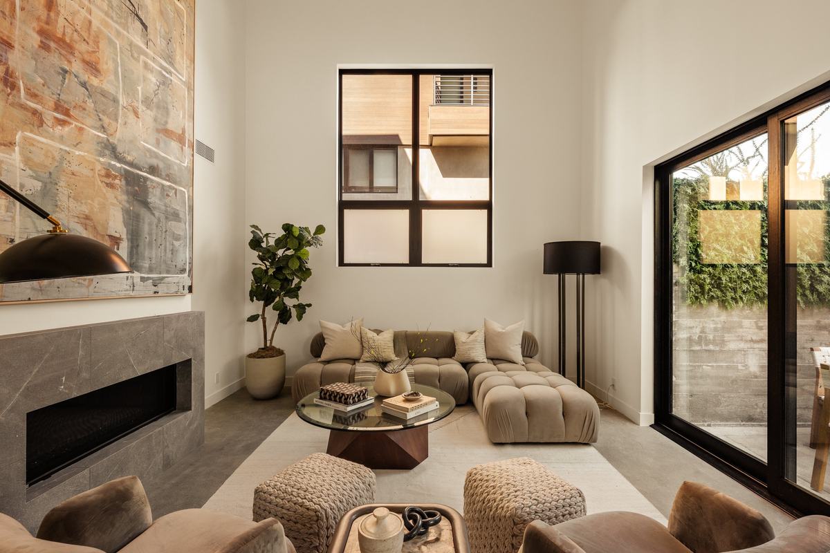 917 Hilldale Avenue, West Hollywood, CA 90069: Double-height living room with fireplace