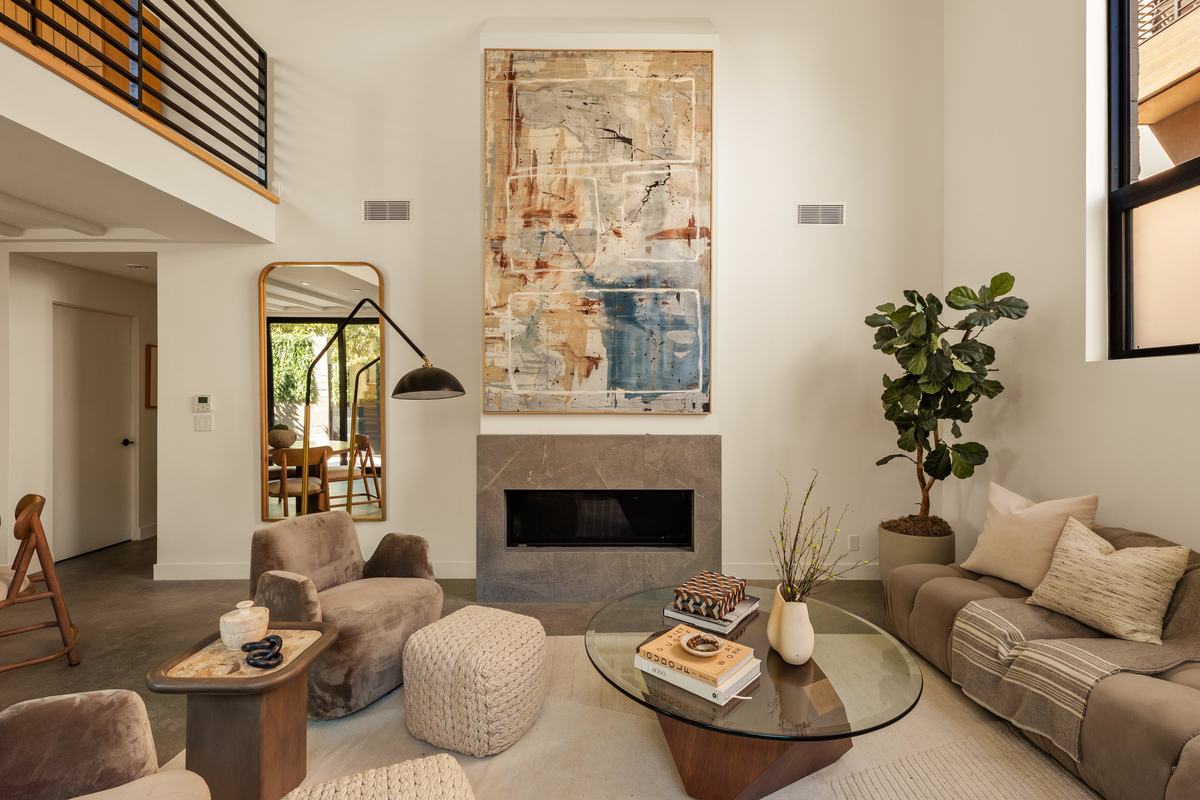 917 Hilldale Avenue, West Hollywood, CA 90069: Living room with fireplace