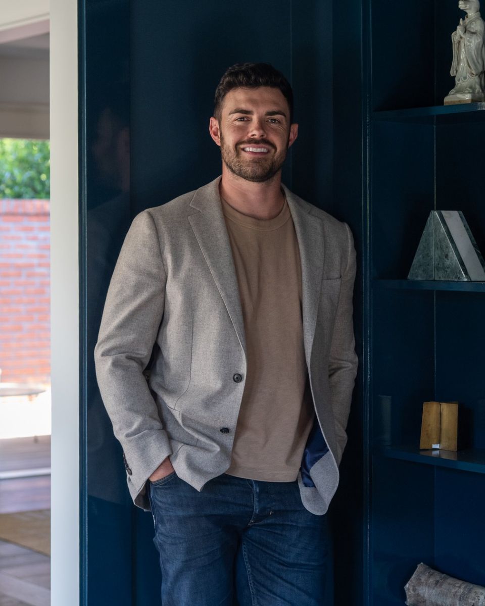 Tom Wrigglesworth, presenting 917 Hilldale Avenue, West Hollywood, CA 90069